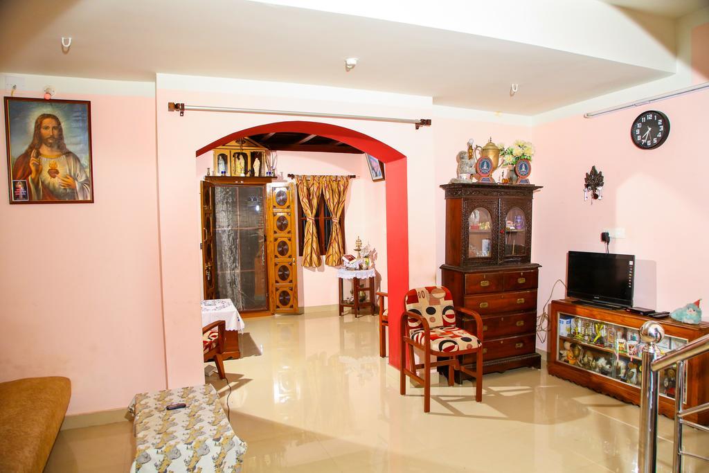 Mom&Pop Thyparambil Heritage Alappuzha Exterior foto